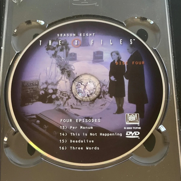 The X-Files Complete Season 8 DVD Collector's Edition Box Set TV Show Fan Bonus - Picture 6 of 8